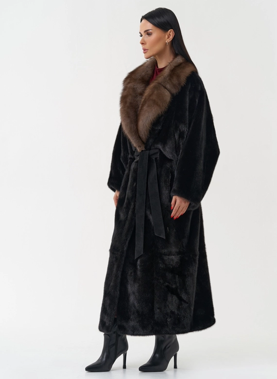Норковая шуба с английским воротником из меха куницы