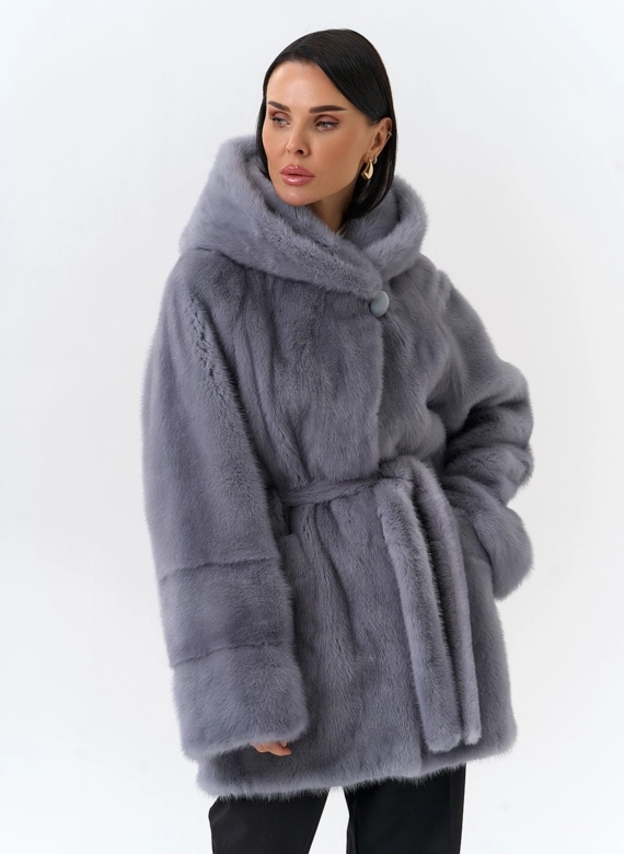 Шуба из меха норки с капюшоном