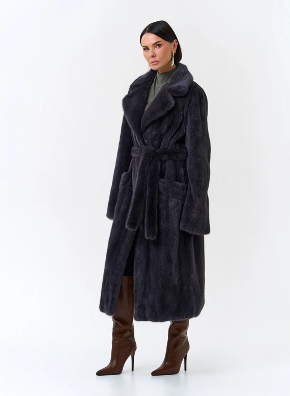 Женская шуба из меха норки с английским воротником