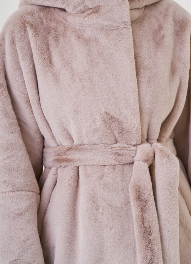 Пальто из искусственного меха модель № 23486 в рассрочку