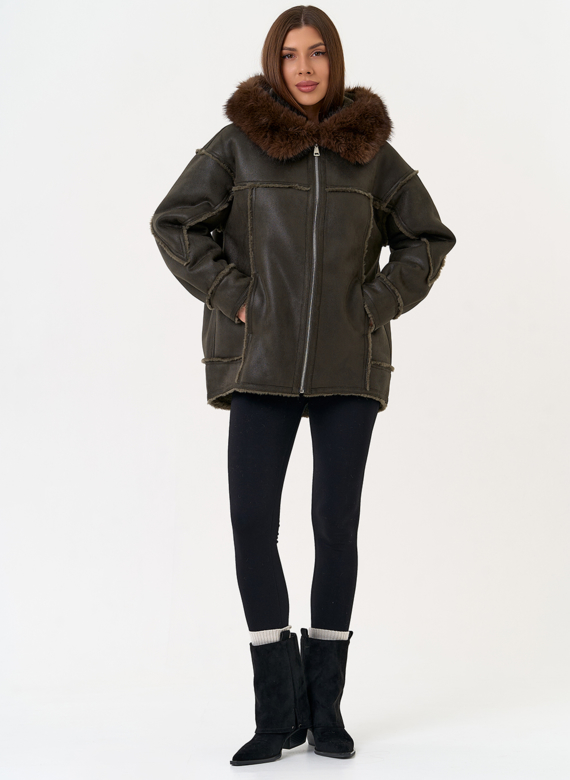 Женская дубленка из эко замши с капюшоном из эко меха