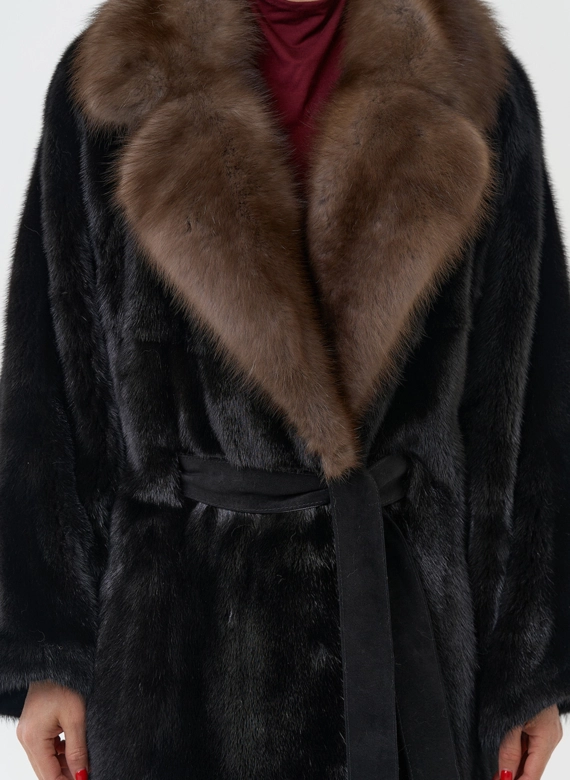 Норковая шуба с английским воротником из меха куницы