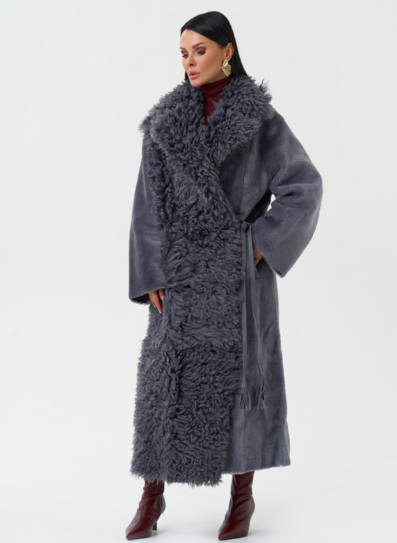 Длинная дубленка из натурального меха