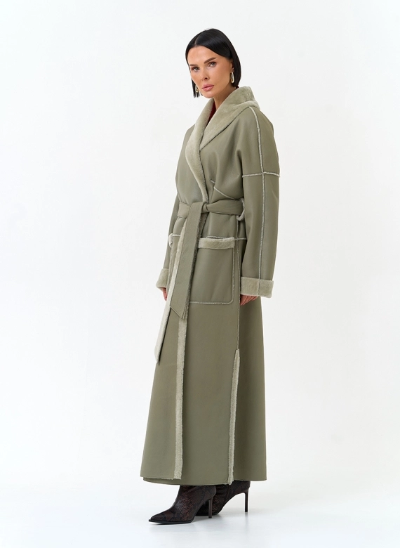 Женская дубленка зеленого цвета фото